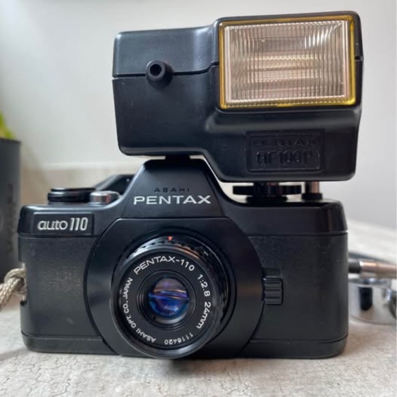 PENTAX auto 110 SLR Film Subminiature Camera with Pentax 24mm f/2.8 Lens - Picture 3 of 4